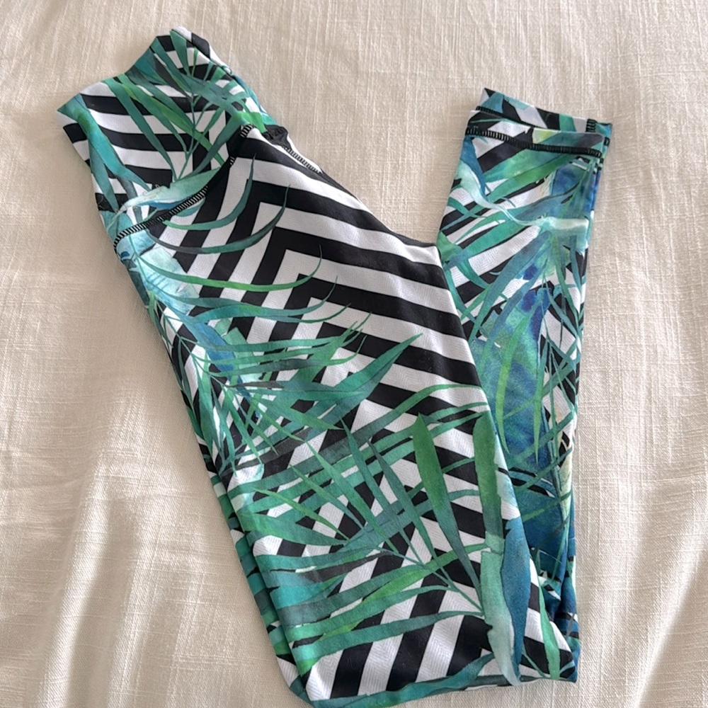 Niyama Sol Icon Limited Edition Barefoot Legging XS